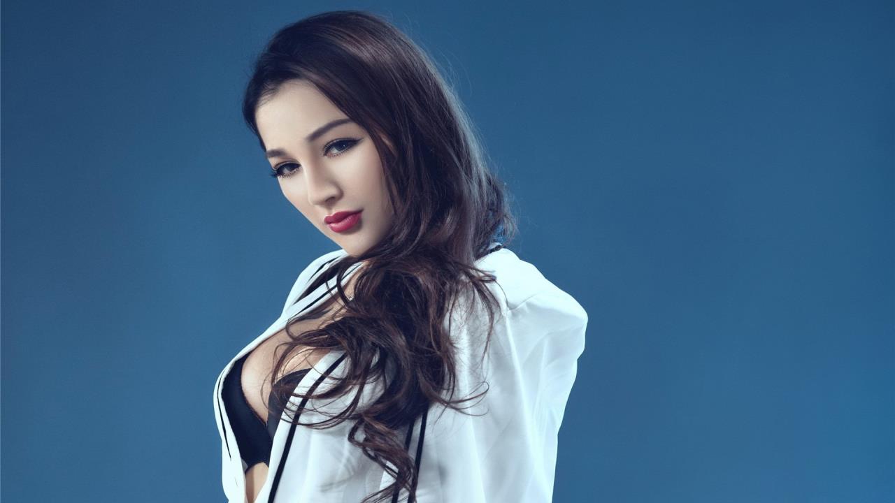 召唤与合成，解锁策略与乐趣的神秘之门